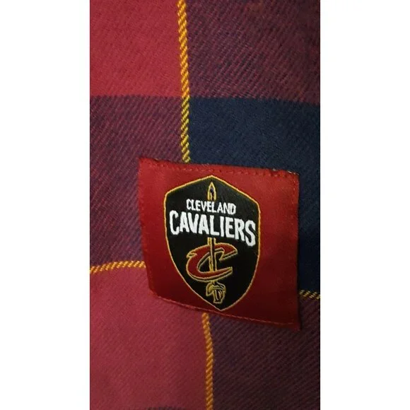 Levi's NBA Cleveland Cavaliers Gridiron Flannel Plaid Shirt Men Size Extra Large - Picture 3 of 10
